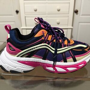 Javi “Waves” sneakers